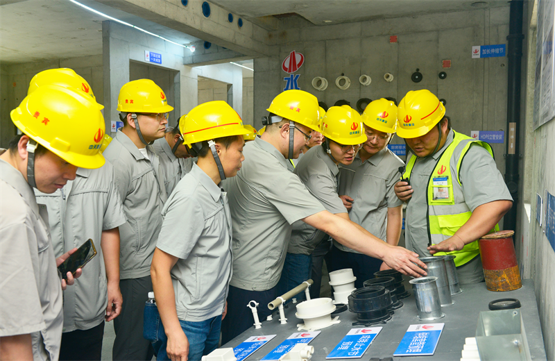 为进一步推进优质客户高效履约，提升交付品质、达成客户满意，2025年6月25日，evo视讯建设集团在上海组织召开2025年越秀地产、华润置业客户履约推进会。